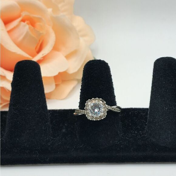 Sterling silver diamond ring - Picture 1 of 9